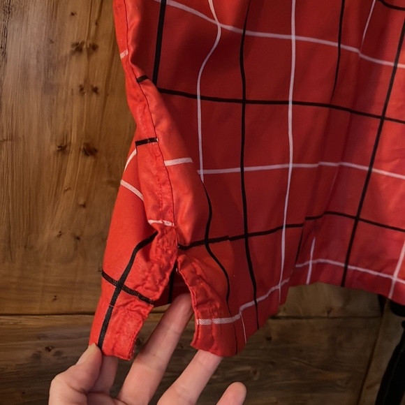 Echo complex red/black/white pattern button down shirt. Men’s XXL. - Picture 9 of 14